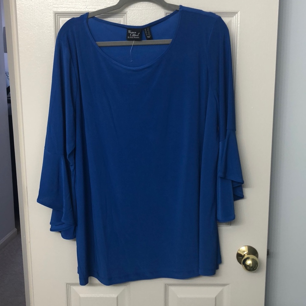 NWT Flounce sleeved Jersey knit top